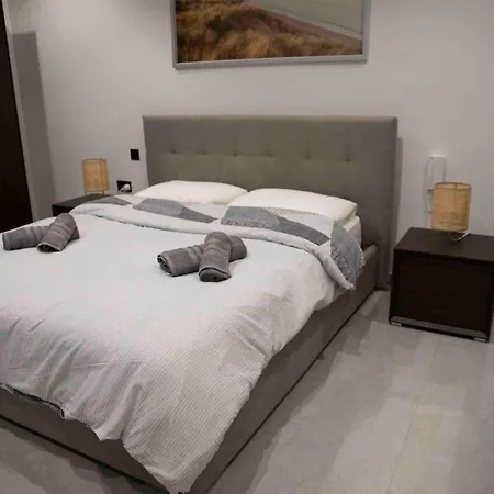 Bernese Oberland Apt 3 Apartment Mgarr